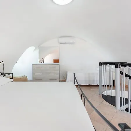 La Casa Del Professore - Gioia Procida
